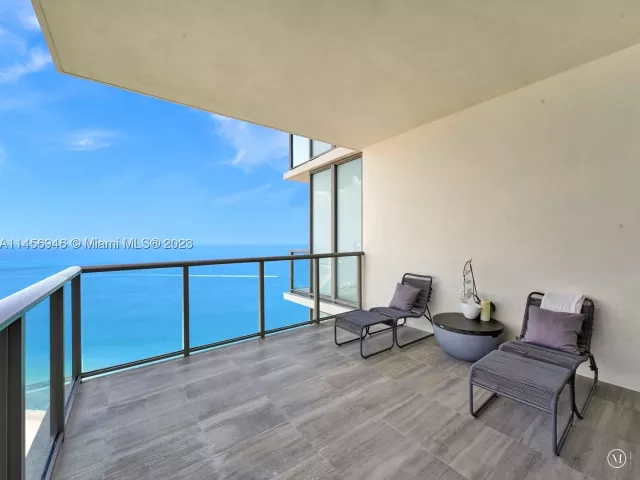 1-bedroom condo for rent in Bal Harbour -  - MondialRealty