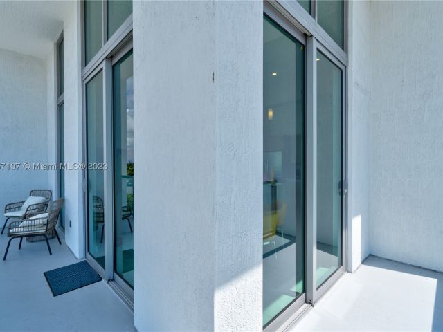2-bedroom condo for sale in Miami - 3900 Biscayne Blvd S-502 - MondialRealty