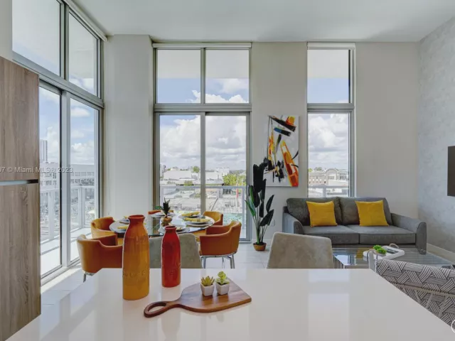 2-bedroom condo for sale in Miami - 3900 Biscayne Blvd S-502 - MondialRealty