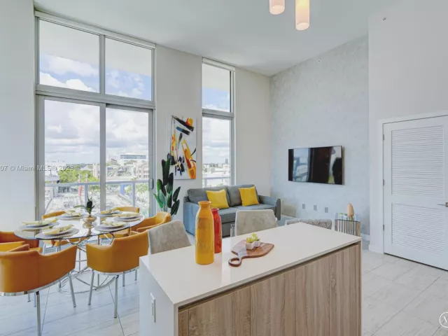 2-bedroom condo for sale in Miami - 3900 Biscayne Blvd S-502 - MondialRealty