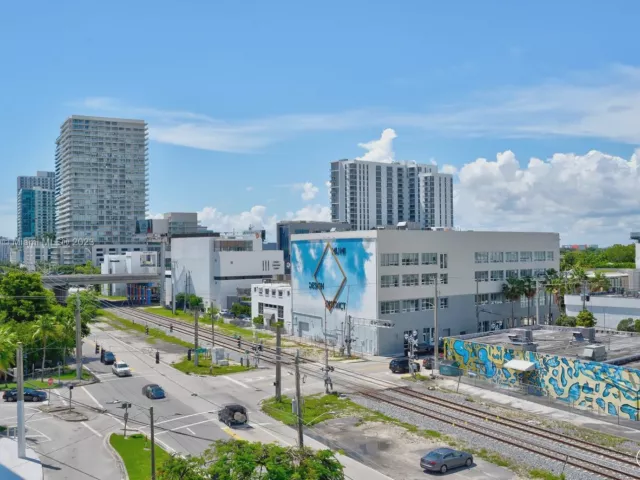 2-bedroom condo for sale in Miami - 3900 Biscayne Blvd S-502 - MondialRealty