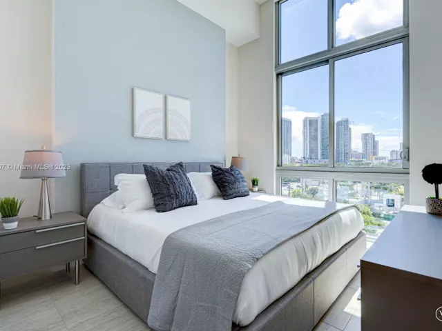 2-bedroom condo for sale in Miami - 3900 Biscayne Blvd S-502 - MondialRealty
