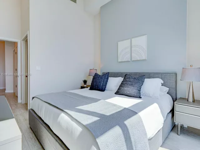 2-bedroom condo for sale in Miami - 3900 Biscayne Blvd S-502 - MondialRealty