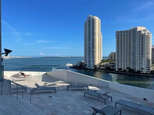 1-bedroom condo for rent in Miami - 325 S Biscayne Blvd 3716 - MondialRealty