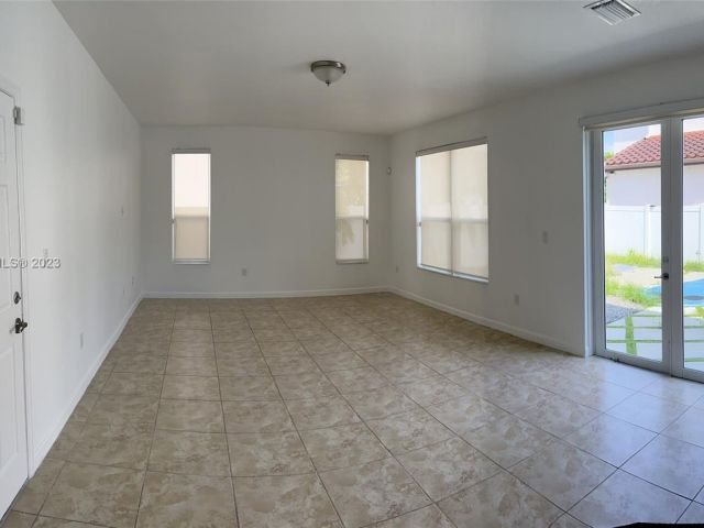 Home for rent at 17125 SW 92nd St 17125 - photo 4439629