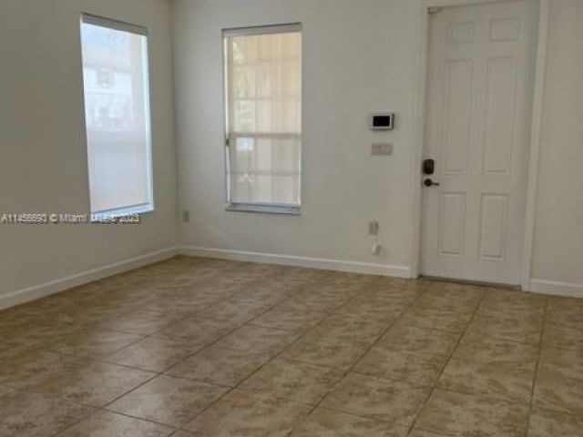 Home for rent at 17125 SW 92nd St 17125 - photo 4439634