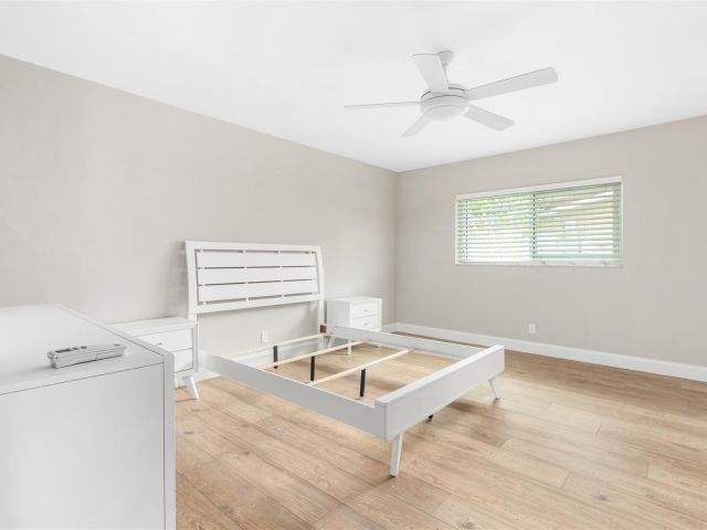 Home for rent at 5351 NE 15th Ave - photo 5402562