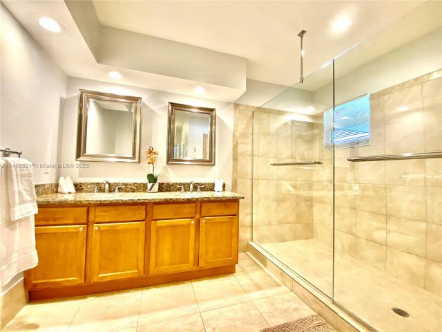 Home for sale at 1207 Hollywood Blvd - photo 4447401