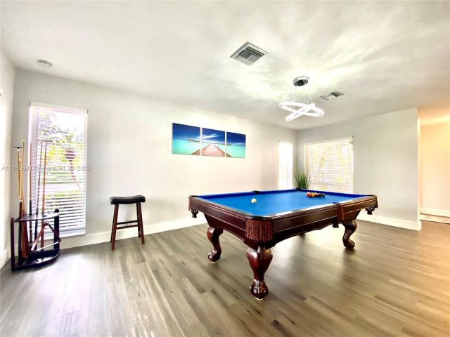 Home for sale at 1207 Hollywood Blvd - photo 4447411