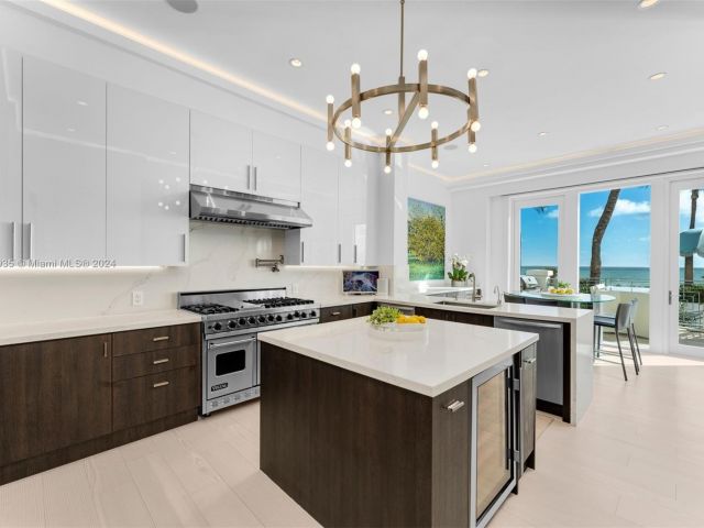 Home for sale at 5959 Collins Ave 3002 - photo 5065859