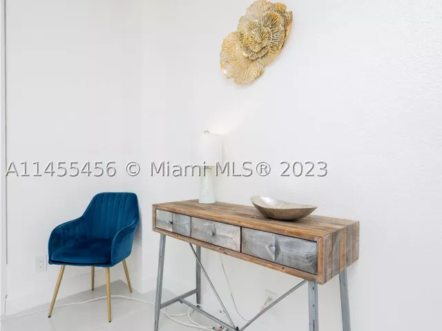 2-bedroom condo for rent in Hollywood - 3801 S Ocean Dr 7O - MondialRealty