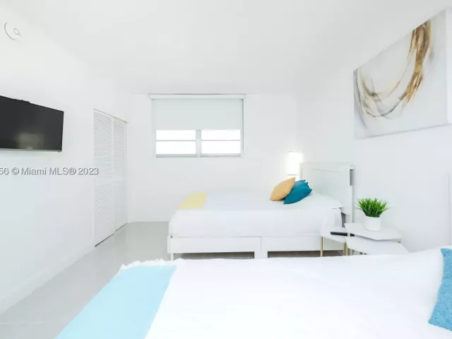 2-bedroom condo for rent in Hollywood - 3801 S Ocean Dr 7O - MondialRealty