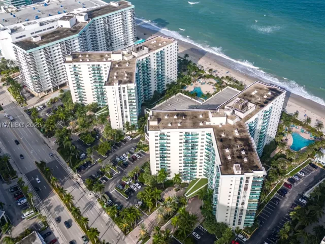 2-bedroom condo for rent in Hollywood - 3801 S Ocean Dr 7O - MondialRealty