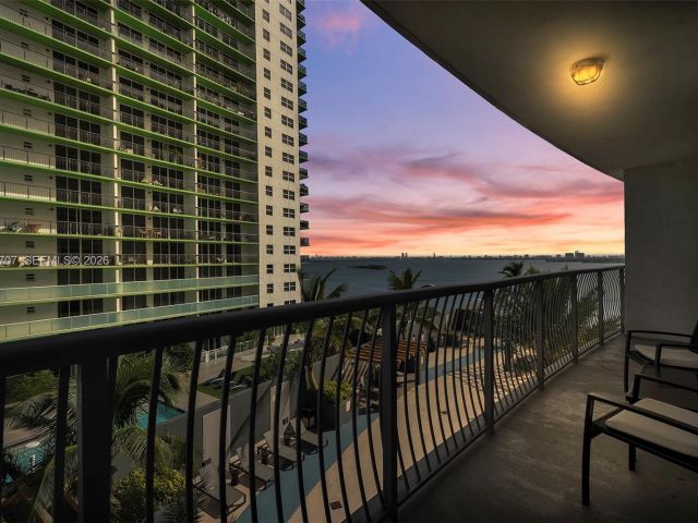 1-bedroom condo for rent in Miami - 1750 N Bayshore Dr 1405 - MondialRealty