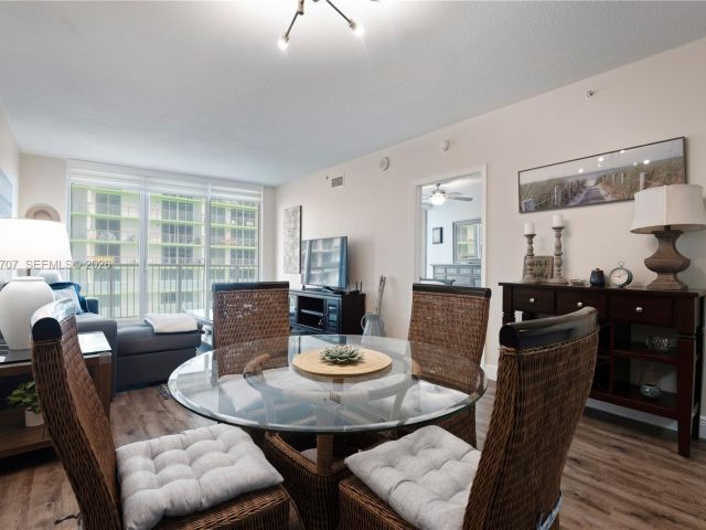 1-bedroom condo for rent in Miami - 1750 N Bayshore Dr 1405 - MondialRealty