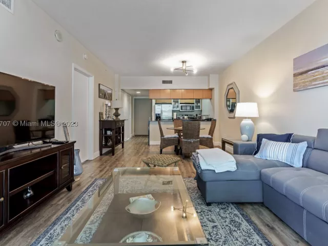 1-bedroom condo for rent in Miami - 1750 N Bayshore Dr 1405 - MondialRealty