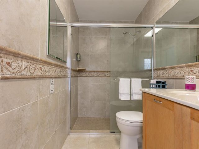 Home for rent at 1124 N 13th Ave - photo 5256645