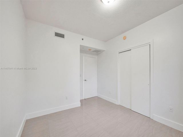 Apartment for sale  Unit #2107 - photo 4623726