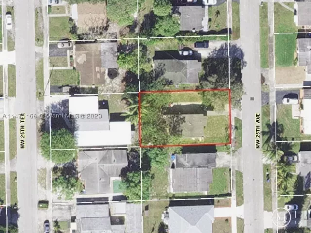 4-bedroom home for sale in Fort Lauderdale - 1817 NW 25th Ave - MondialRealty