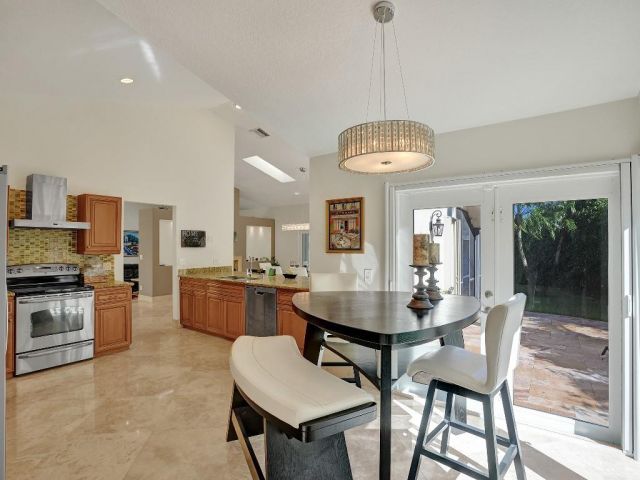 Home for sale at 1120 SW 19th Ave - photo 4585870