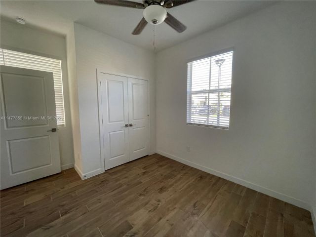 Home for rent at 763 SE 17th St - photo 4580974