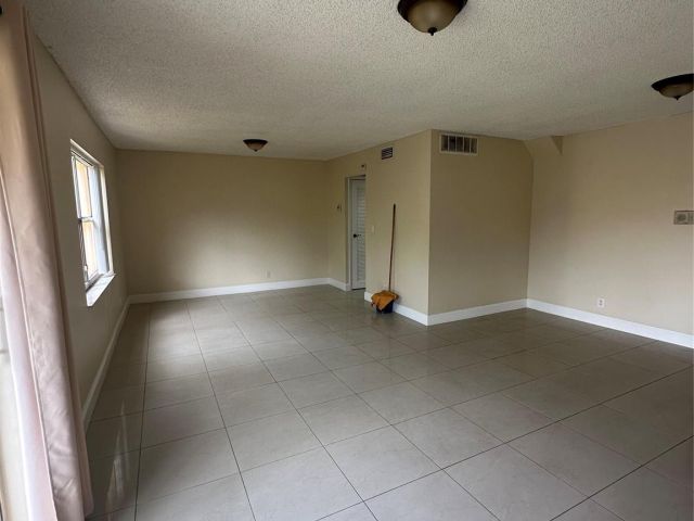 Home for rent at 17911 NW 68 AVE M209 - photo 4854601