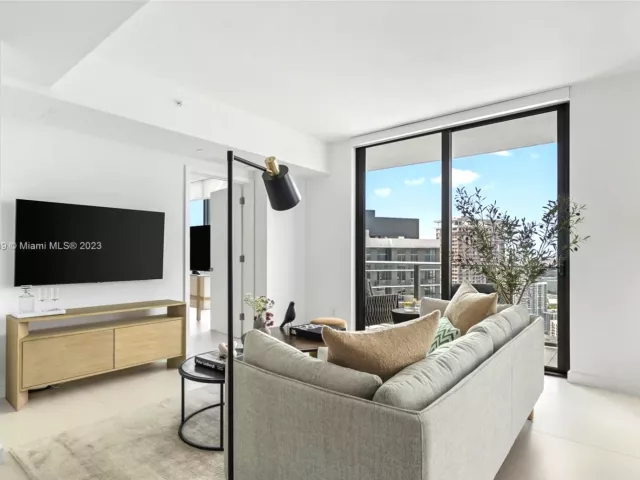 2-bedroom condo for rent in Miami - 501 NE 31st St 3409 - MondialRealty