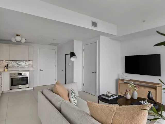 2-bedroom condo for rent in Miami - 501 NE 31st St 3409 - MondialRealty