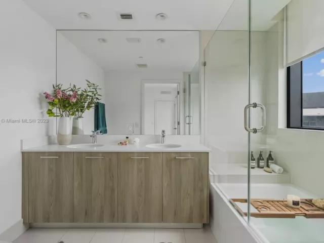 2-bedroom condo for rent in Miami - 501 NE 31st St 3409 - MondialRealty