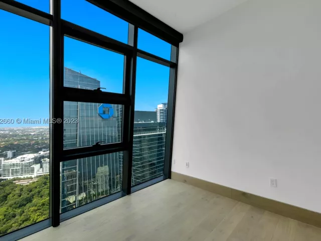 3-bedroom condo for sale in Miami - 1451 Brickell Ave 4403 - MondialRealty
