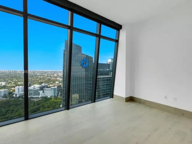 3-bedroom condo for sale in Miami - 1451 Brickell Ave 4403 - MondialRealty
