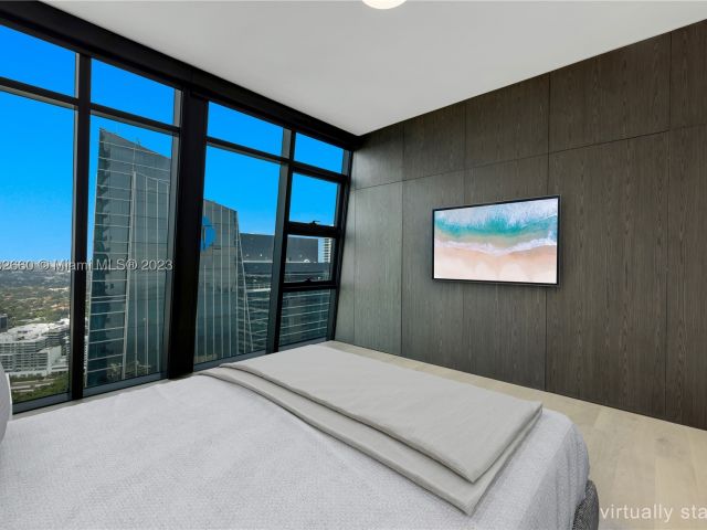 3-bedroom condo for sale in Miami - 1451 Brickell Ave 4403 - MondialRealty