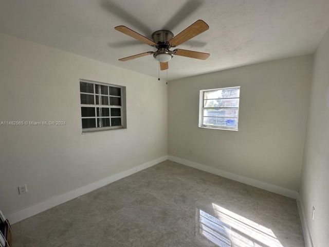 Home for rent at 1610 N 70th Ave 0 - photo 5333691
