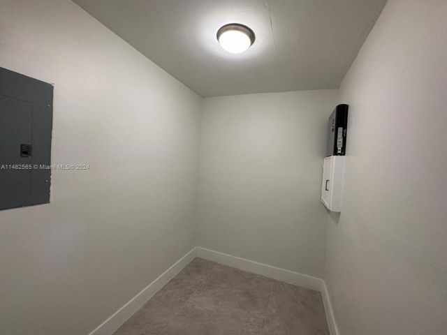 Home for rent at 1610 N 70th Ave 0 - photo 5333694