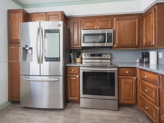 3-bedroom home for rent in Hollywood - 353 Virginia St 0 - MondialRealty