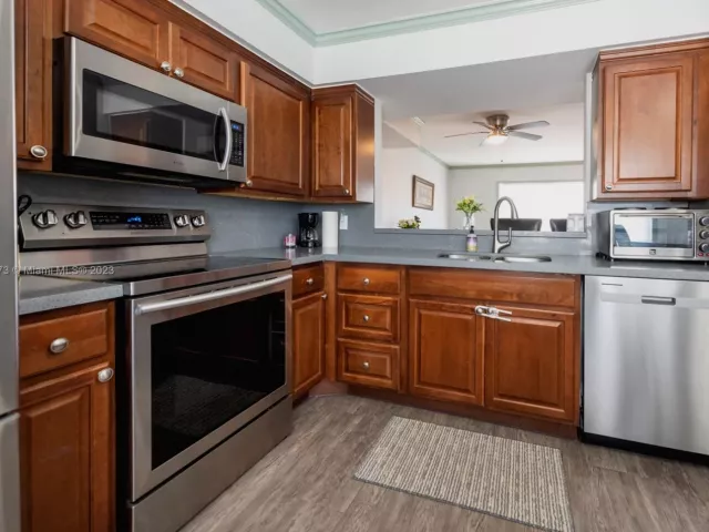 3-bedroom home for rent in Hollywood - 353 Virginia St 0 - MondialRealty