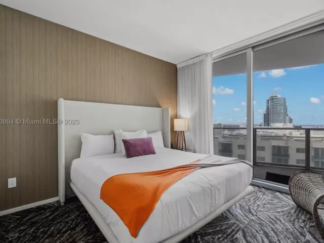 2-bedroom condo for rent in Hollywood - 4111 S Ocean Dr 1406 - MondialRealty