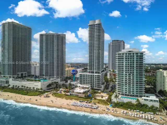 2-bedroom condo for rent in Hollywood - 4111 S Ocean Dr 1406 - MondialRealty