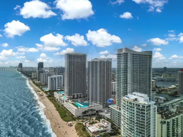 2-bedroom condo for rent in Hollywood - 4111 S Ocean Dr 1406 - MondialRealty