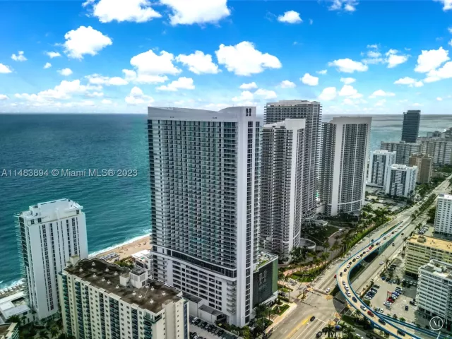 2-bedroom condo for rent in Hollywood - 4111 S Ocean Dr 1406 - MondialRealty