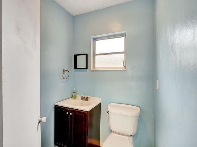 Home for sale at 1801 NE 23rd Ave - photo 4631610