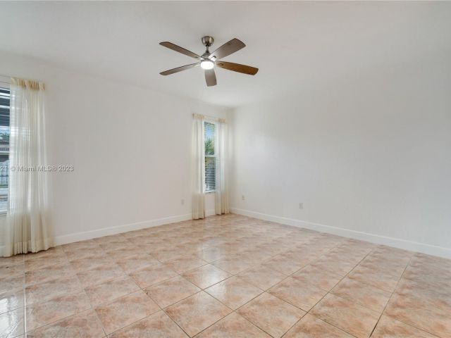 Home for rent at 15991 SW 150th St 0 - photo 4635995