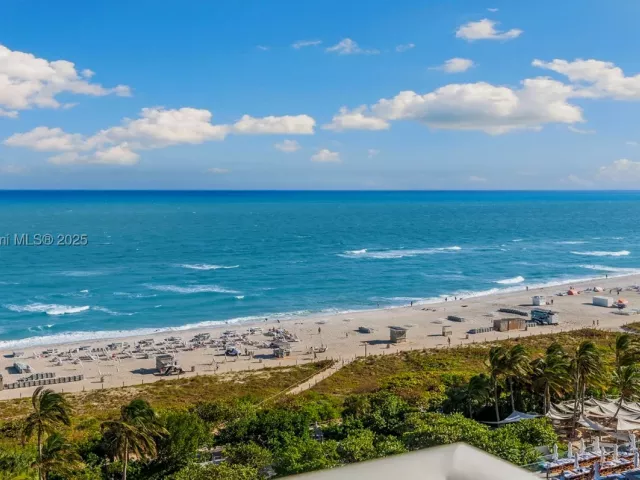 1-bedroom condo for rent in Miami Beach - 102 24th St 1412 - MondialRealty