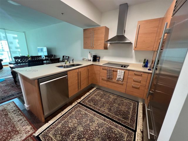 1-bedroom condo for sale in Miami - 218 SE 14th Street 1806 - MondialRealty