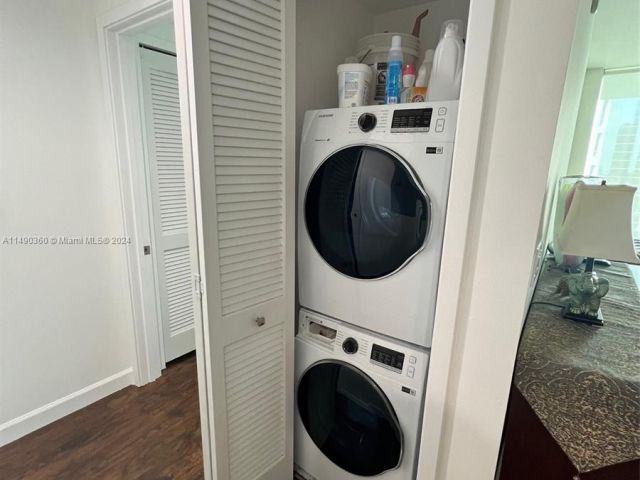 1-bedroom condo for sale in Miami - 218 SE 14th Street 1806 - MondialRealty