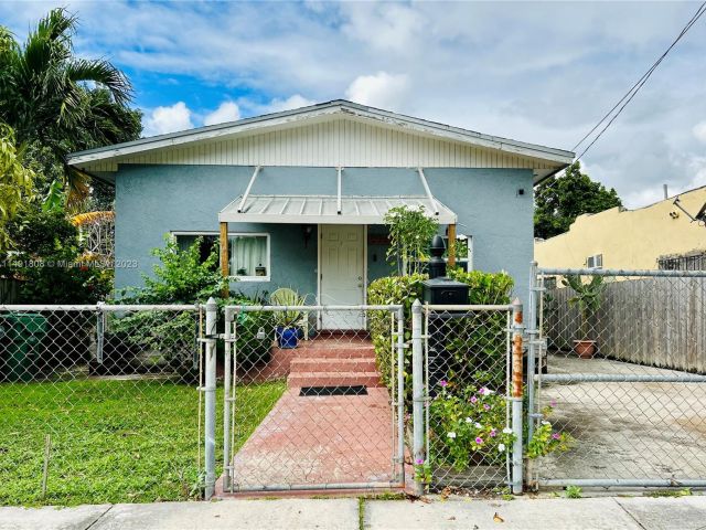 Home for sale at 3210 NW 3rd Ave - photo 4689081