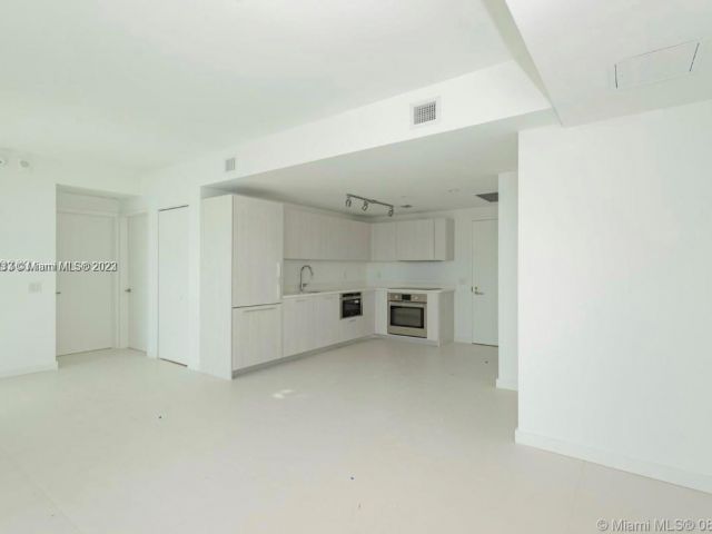 Apartment for sale  Unit #2709 - photo 4693283