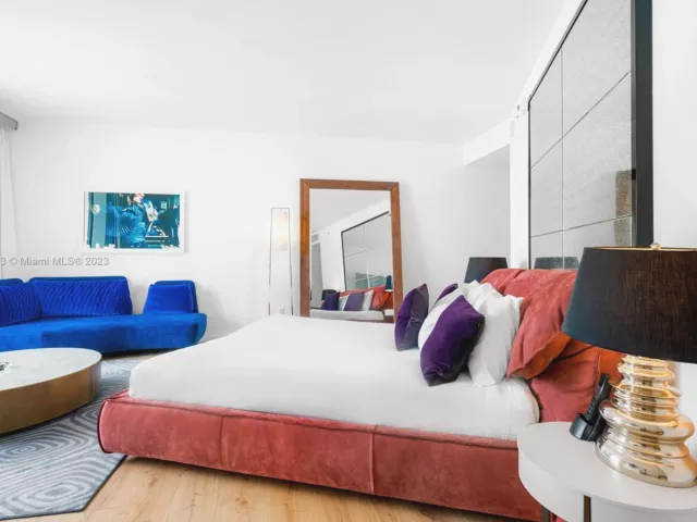 condo for rent in Miami Beach - 2201 Collins Ave 1226 - MondialRealty