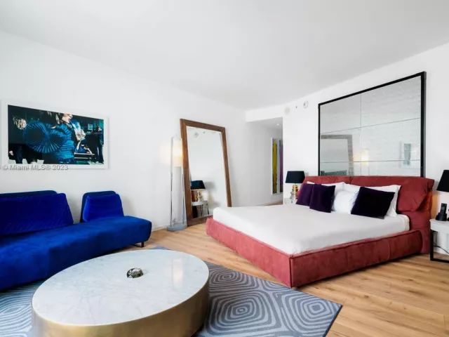 condo for rent in Miami Beach - 2201 Collins Ave 1226 - MondialRealty