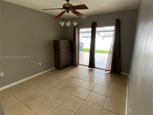 Home for rent at 17136 SW 143rd Pl - photo 4702832